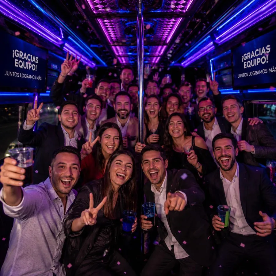 Evento corporativo de empresa en el DiscoBus en Santiago